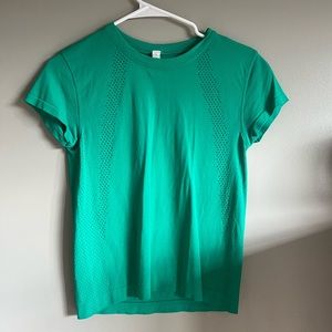 Kelly green lululemon top